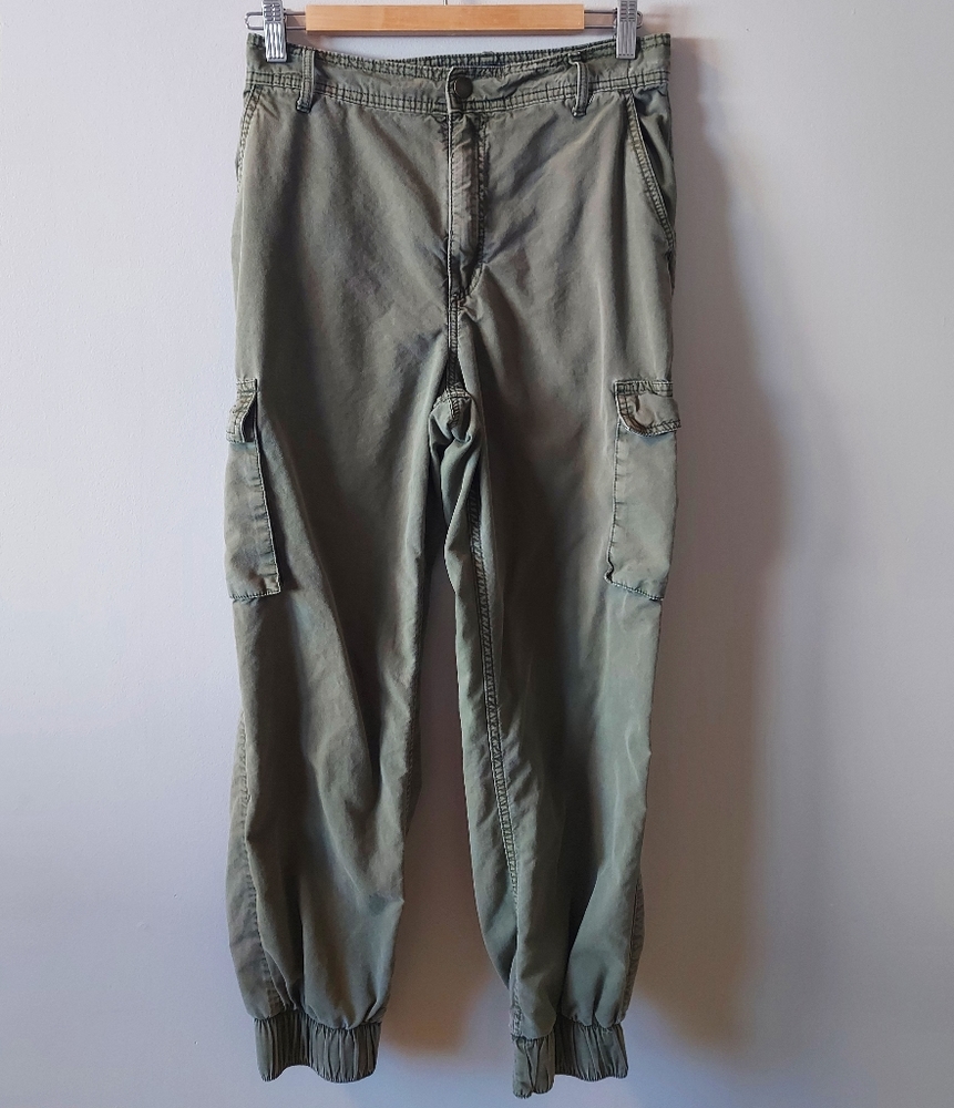 Abercrombie & Fitch High Waisted Cargo Jogger Pants